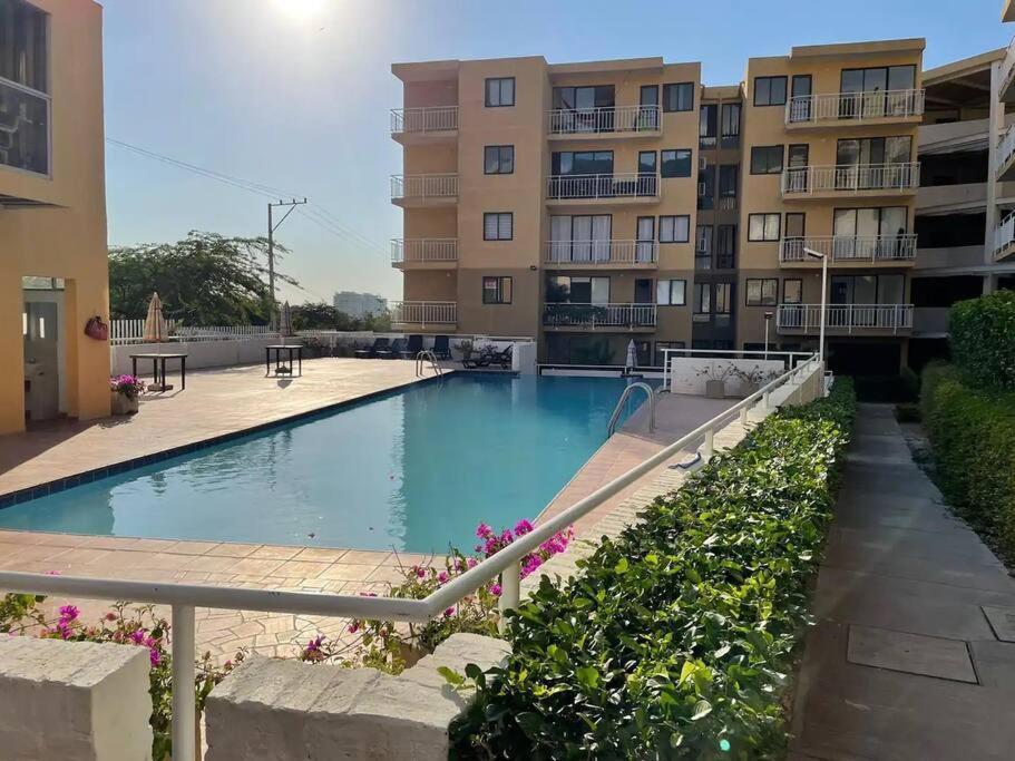 The Refuge#2 Lovely 2 Br-apt Pool & Good Vibes